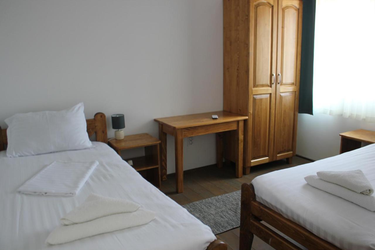 Hotel Cerdacul Cu Stuf à Sfântu Gheorghe Extérieur photo